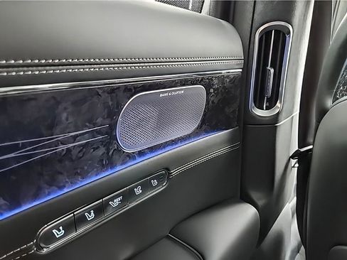 Used 2025 Genesis G90 3.5T image 23