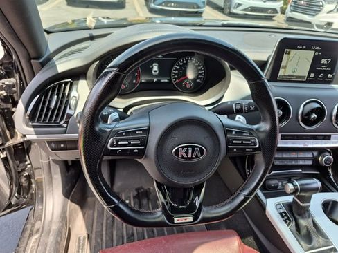 Used 2018 Kia Stinger GT1 RWD image 15