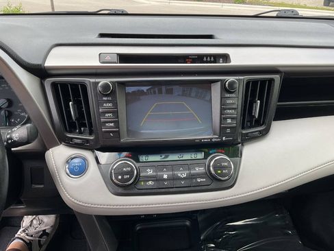 Used 2018 Toyota RAV4 XLE w/ Convenience Package AWD/4WD image 20