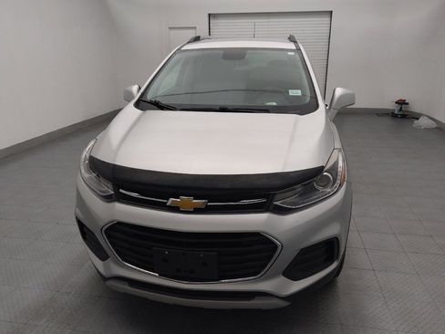 Used 2020 Chevrolet Trax LT w/ LT Convenience Package AWD/4WD image 15
