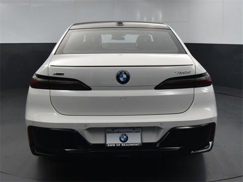 New 2024 BMW 750e xDrive w/ Executive Package image 11