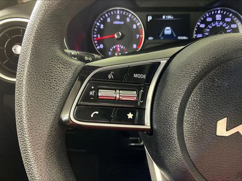 Certified 2022 Kia Forte LXS FWD image 11