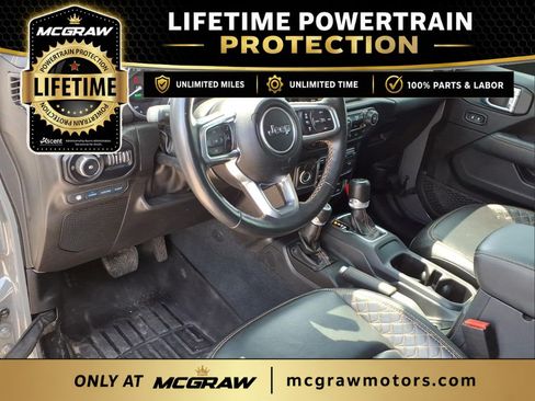 Used 2022 Jeep Wrangler Unlimited Sahara AWD/4WD image 13