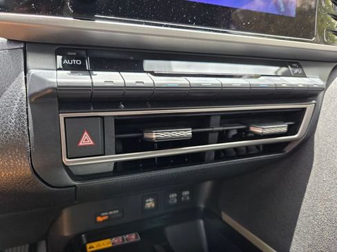 Used 2025 Toyota Camry LE FWD image 25
