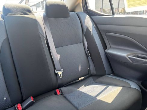Used 2025 Nissan Versa SV FWD image 30