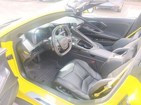 Used 2023 Chevrolet Corvette Stingray Premium Conv w/ Stealth Interior Trim Package RWD image 5
