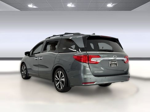 Used 2018 Honda Odyssey Elite image 3