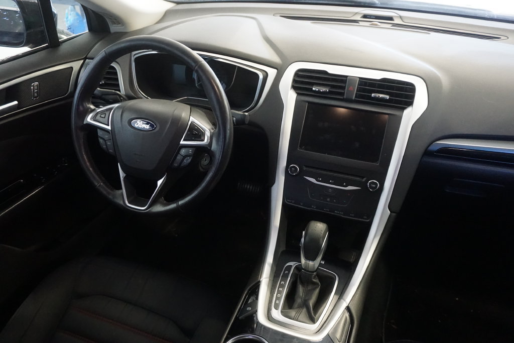 Used 2014 Ford Fusion SE FWD image 26