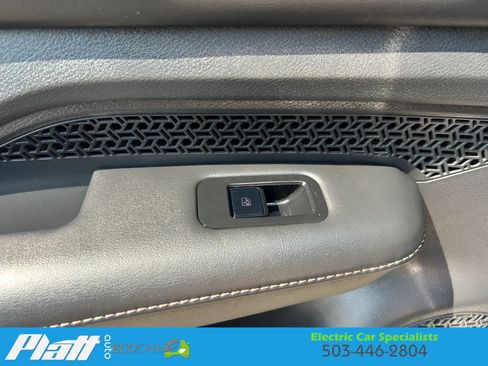 Used 2023 Nissan Ariya FWD image 33
