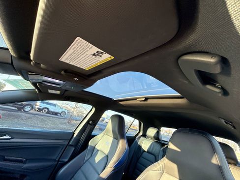 Used 2023 Volkswagen Golf R image 25