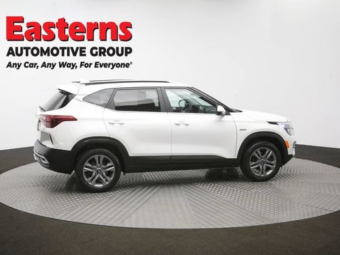 Used 2021 Kia Seltos S AWD/4WD image 42
