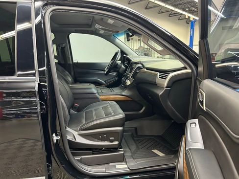 Used 2019 GMC Yukon XL Denali w/ Open Road Package RWD image 16
