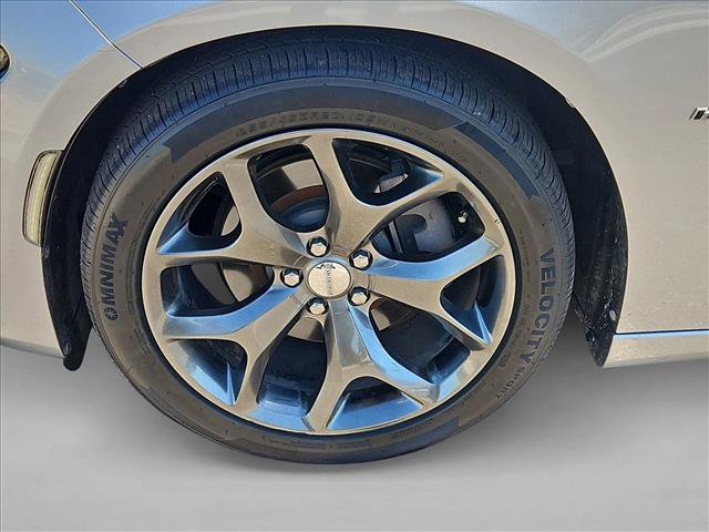 Used 2015 Dodge Charger R/T w/ Plus Group RWD image 24