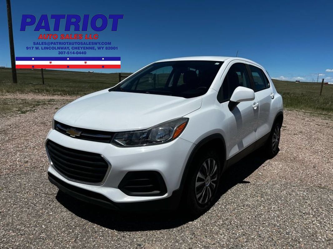 Used 2017 Chevrolet Trax LS FWD image 1