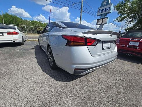 Used 2019 Nissan Altima 2.5 SV image 4