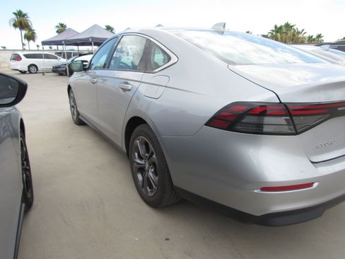 Used 2023 Honda Accord EX image 4