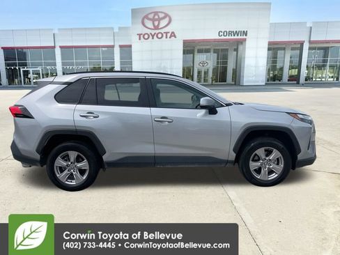 Used 2025 Toyota RAV4 XLE AWD/4WD image 6