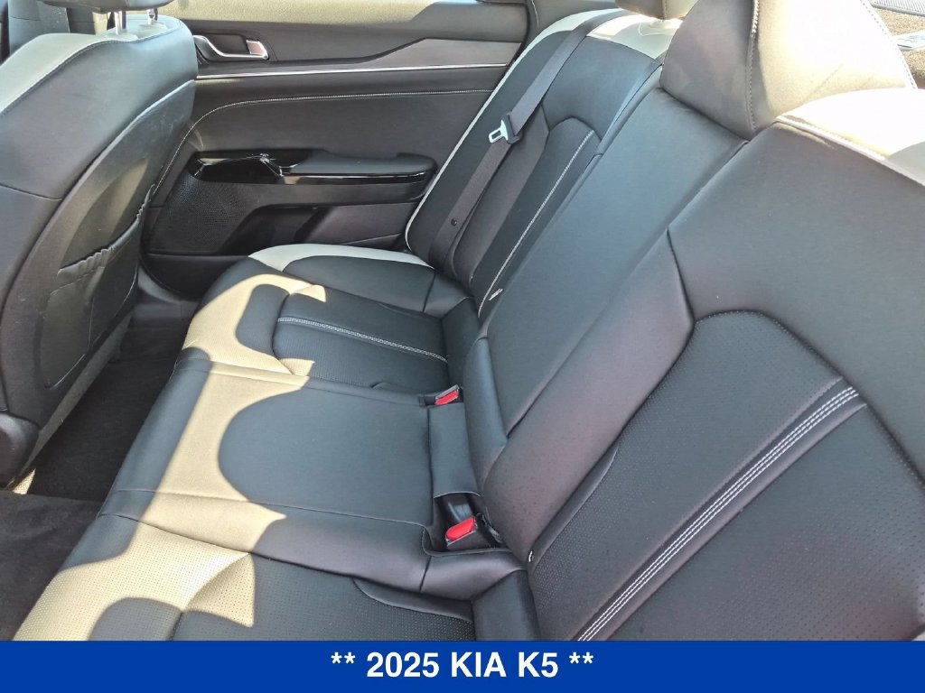 Used 2025 Kia K5 GT-Line w/ GT-Line Premium Package FWD image 17
