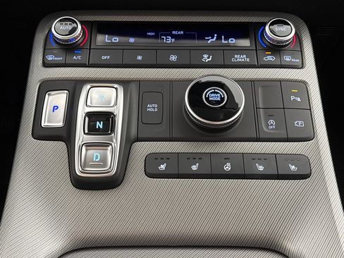 Used 2024 Hyundai Palisade SEL w/ Premium Package FWD image 19