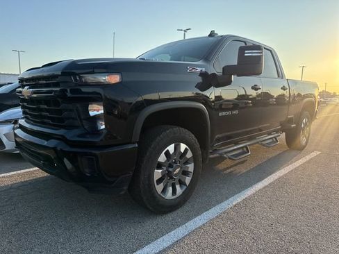 Used 2024 Chevrolet Silverado 2500 Custom w/ Custom Convenience Package AWD/4WD image 1