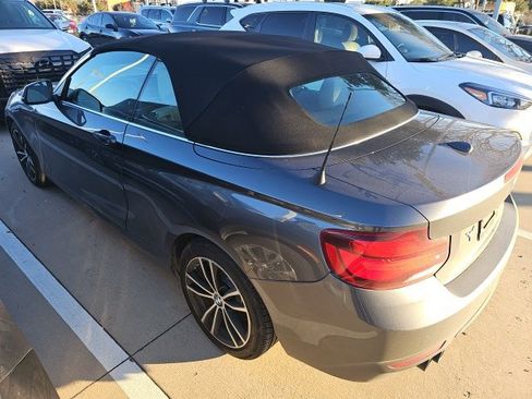 Used 2020 BMW 230i Convertible w/ Premium Package image 2