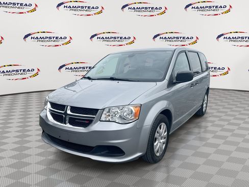 Used 2019 Dodge Grand Caravan SE w/ UConnect Hands-Free Group FWD image 1