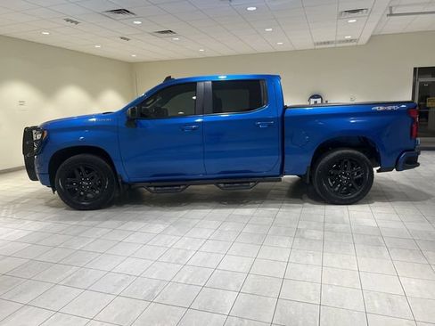 Used 2023 Chevrolet Silverado 1500 RST AWD/4WD image 2