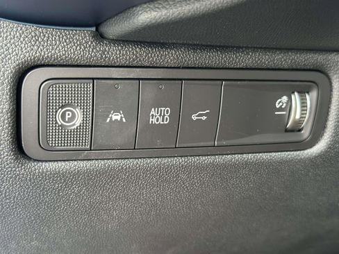 New 2026 Chevrolet Equinox EV LT AWD/4WD image 16