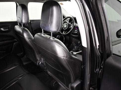Used 2018 Jeep Compass Latitude w/ Cold Weather Group AWD/4WD image 43