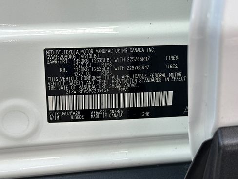 Certified 2023 Toyota RAV4 XLE image 30