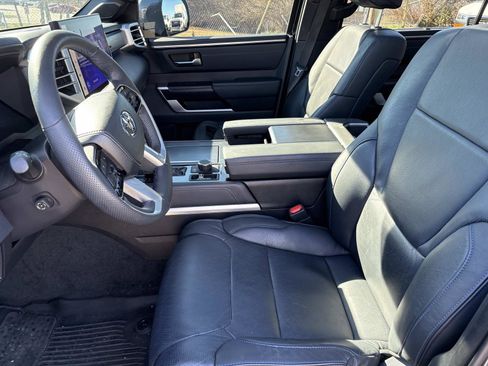 Used 2024 Toyota Sequoia Platinum image 16