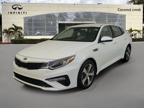 Used 2019 Kia Optima S FWD image 2
