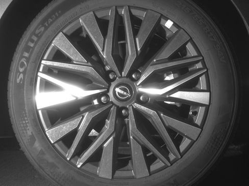 Used 2025 Nissan Altima 2.5 SV FWD image 13