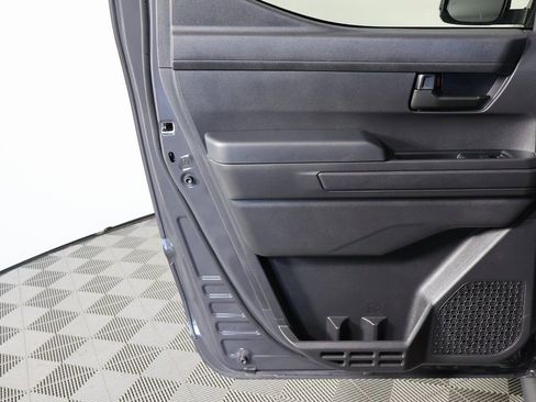 Used 2025 Toyota Tacoma SR5 image 11