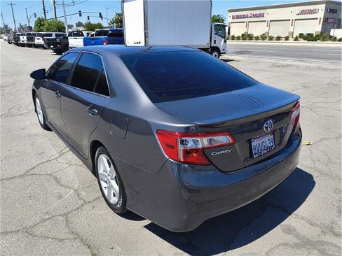 Used 2013 Toyota Camry SE image 15
