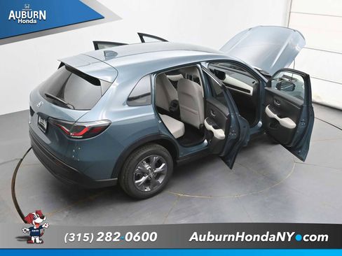 New 2026 Honda HR-V LX image 37