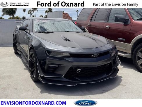 Used 2018 Chevrolet Camaro SS RWD image 1
