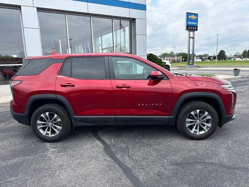 Used 2025 Chevrolet Equinox LT w/ Safety and Technology Package AWD/4WD image 2