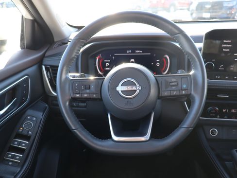 Used 2023 Nissan Rogue Platinum w/ Platinum Premium Package image 15