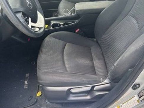 Used 2018 Toyota Prius Two w/ Prius Two Safety Plus Package FWD image 7