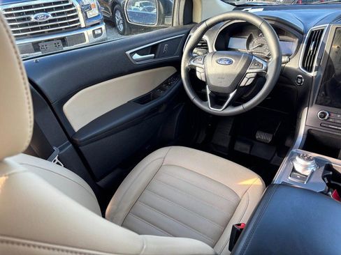 Used 2024 Ford Edge SEL w/ Convenience Package image 13