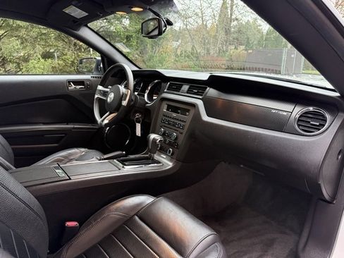 Used 2012 Ford Mustang GT Premium image 7