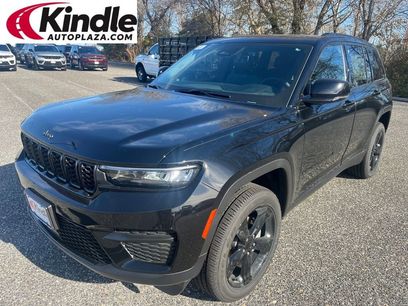 New 2025 Jeep Grand Cherokee Laredo