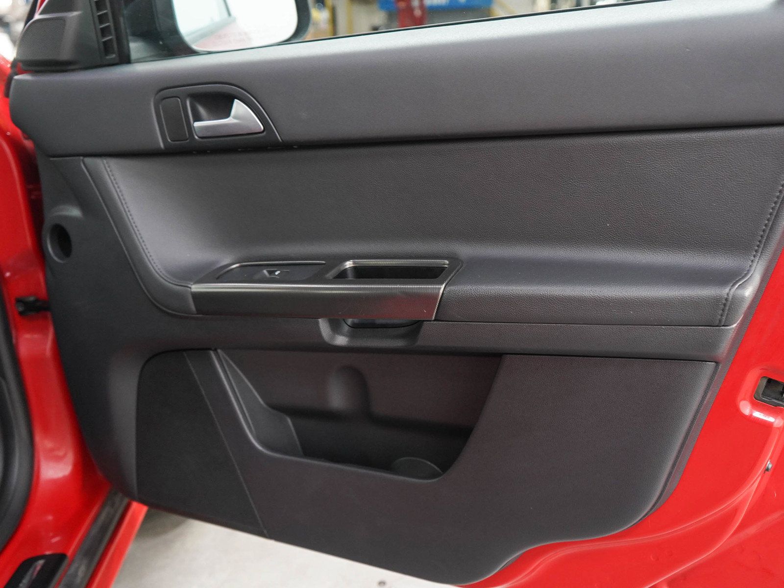 Used 2011 Volvo S40 T5 R-Design FWD image 9