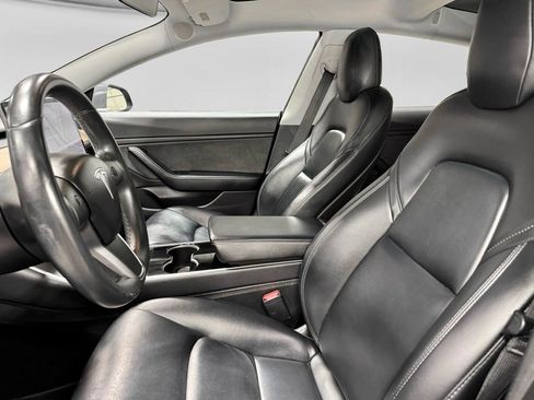 Used 2018 Tesla Model 3 Long Range image 16