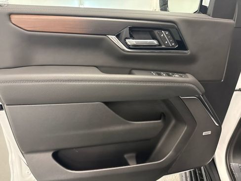 New 2026 GMC Yukon XL Denali w/ Sun & Power Step Package RWD image 11