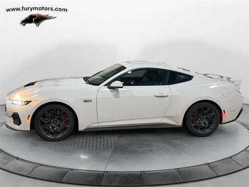 Used 2025 Ford Mustang GT Premium w/ GT Performance Package image 6