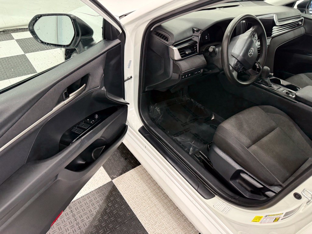 Used 2025 Toyota Camry LE FWD image 30