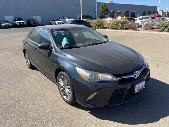 Used 2017 Toyota Camry SE FWD image 1