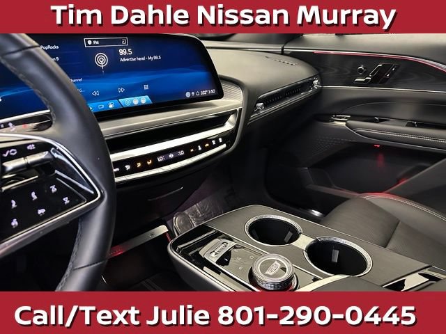 Used 2024 Cadillac Lyriq Luxury AWD/4WD image 30
